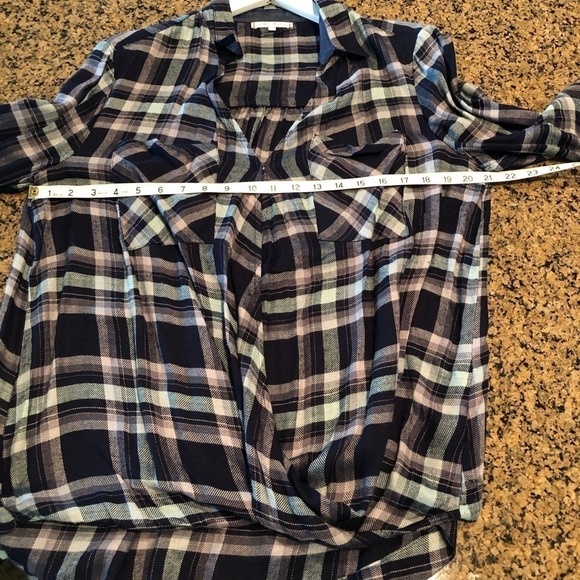 Willow & Clay Women’s Plaid Crossover Shirt Sz M - Picture 13 of 16